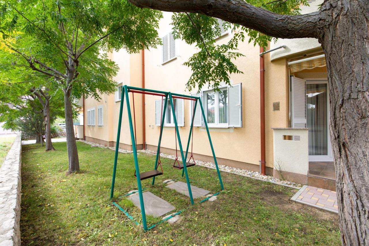 Villamarebaska Kültér fotó